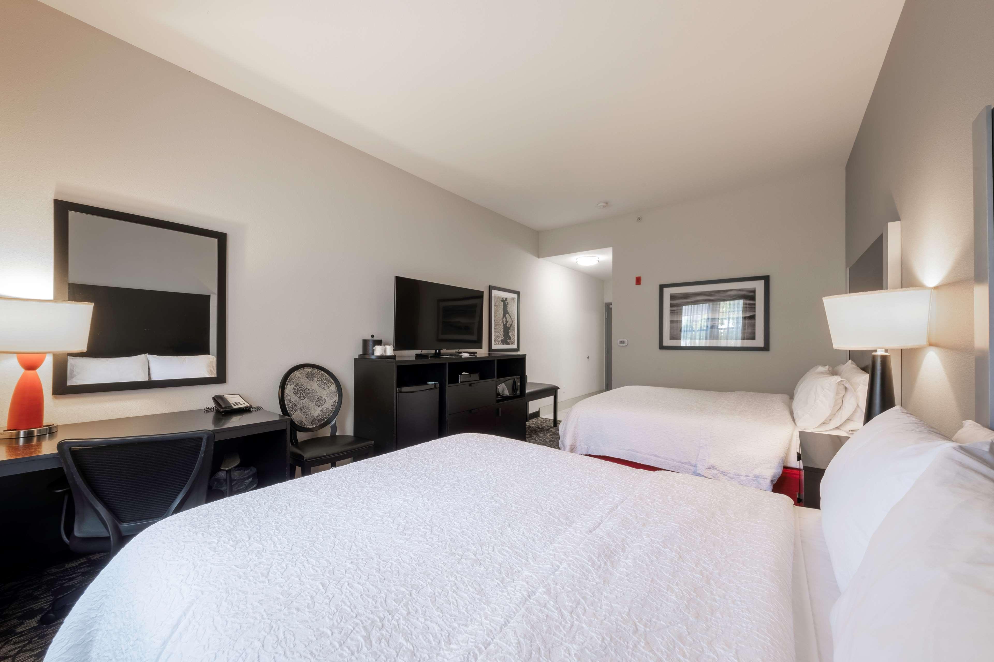 Hampton Inn & Suites Dupont Dış mekan fotoğraf